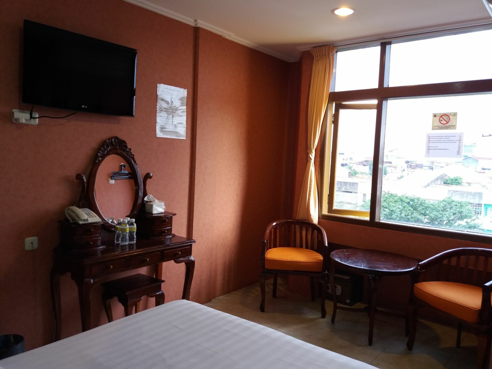 Rumah Shinta Hotel 2*
