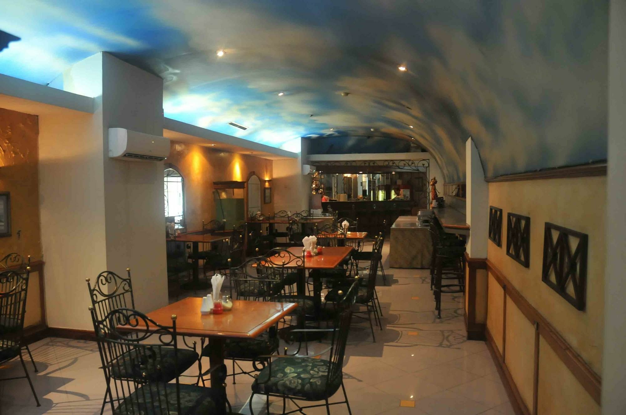 Losari Blok M Hotel