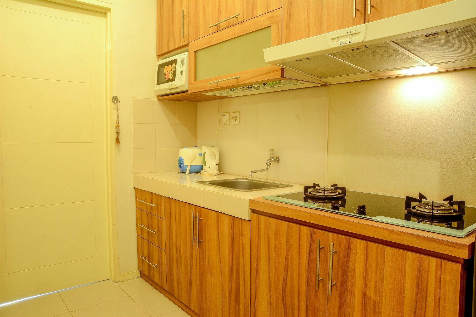 1 Vintage Bedroom At Cosmo Terrace By Travelio Apartment Jakarta