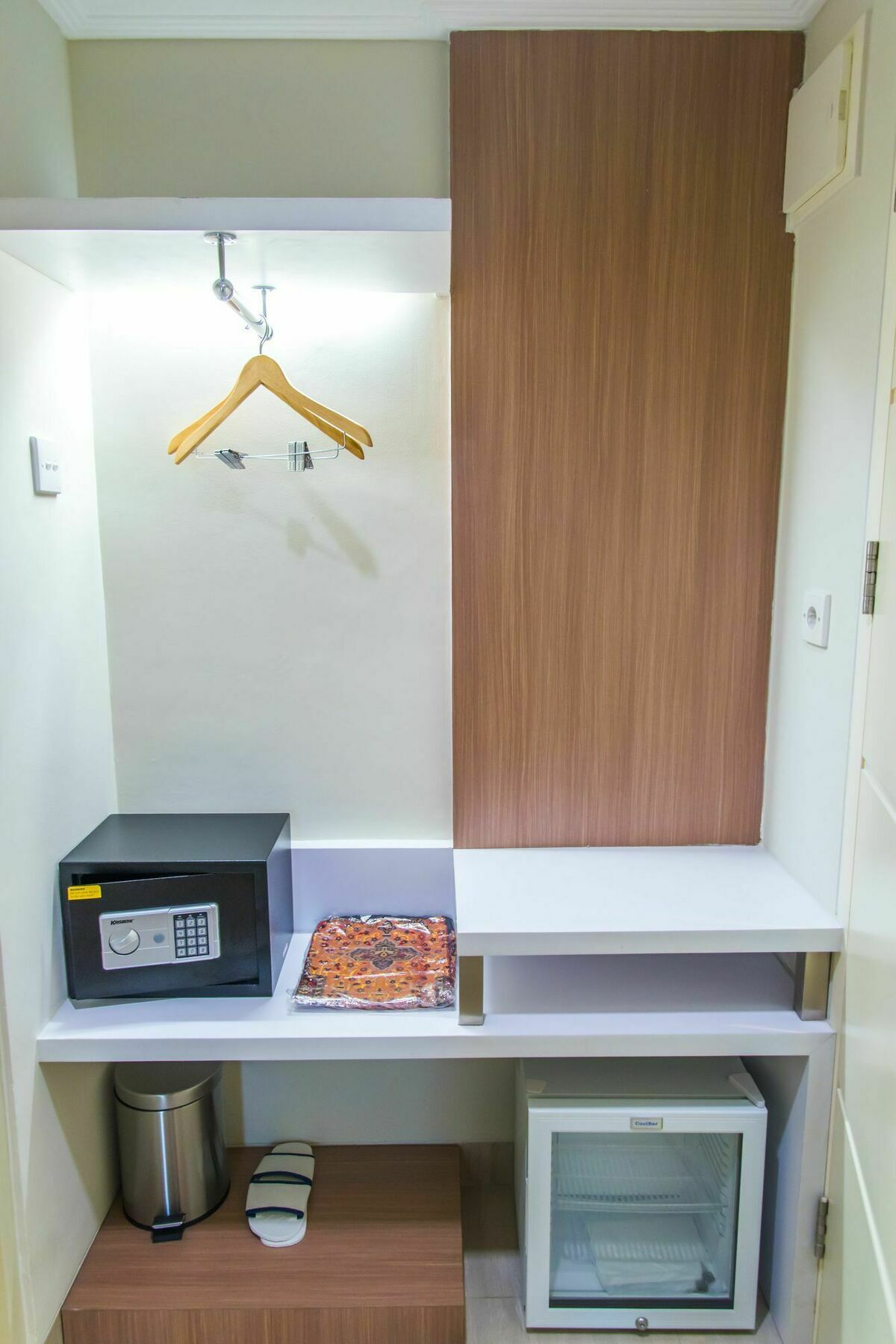 Dharmein Hotel 3*