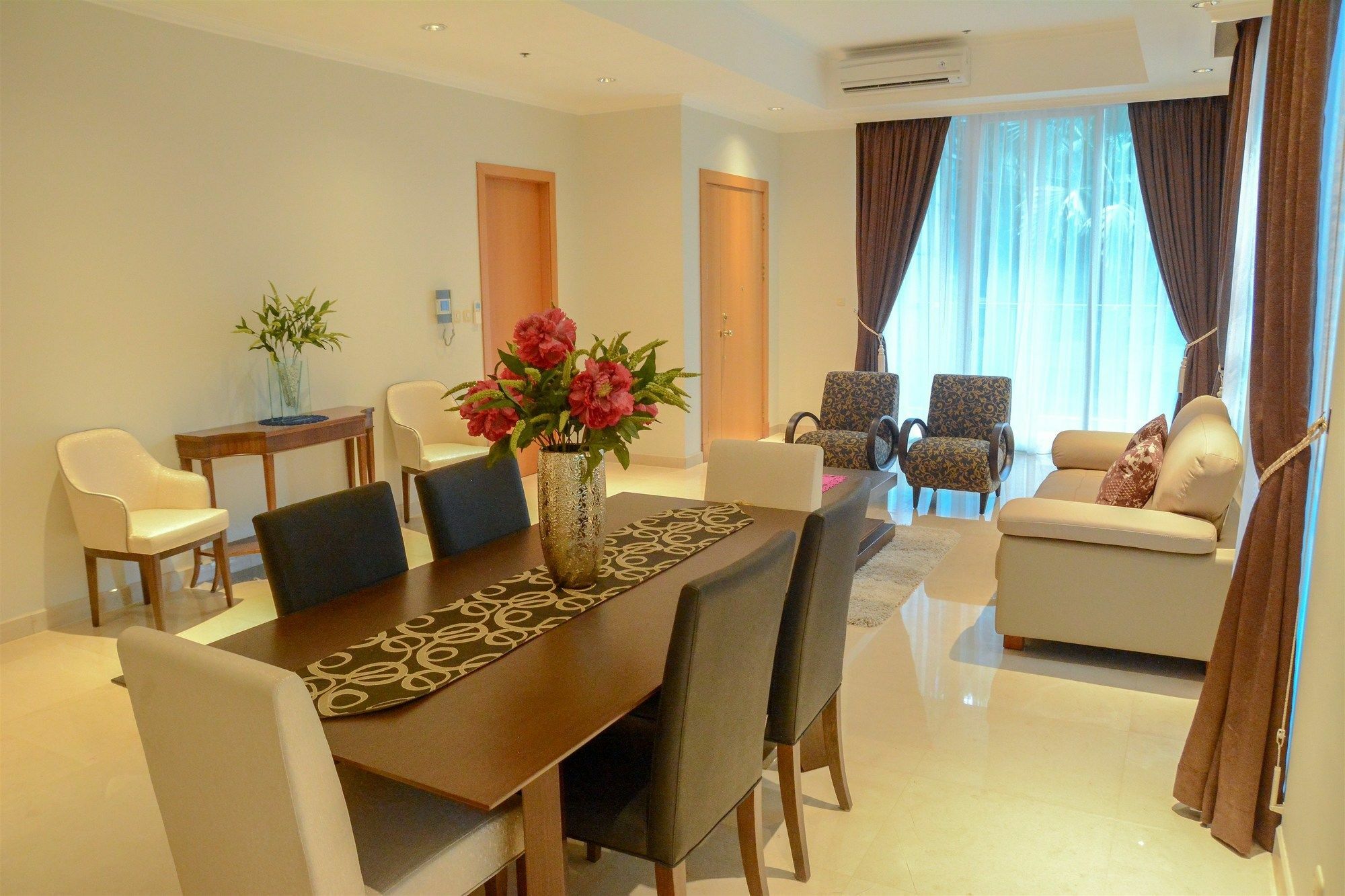 3 Bedrooms Premium Sudirman By Travelio Apartment *