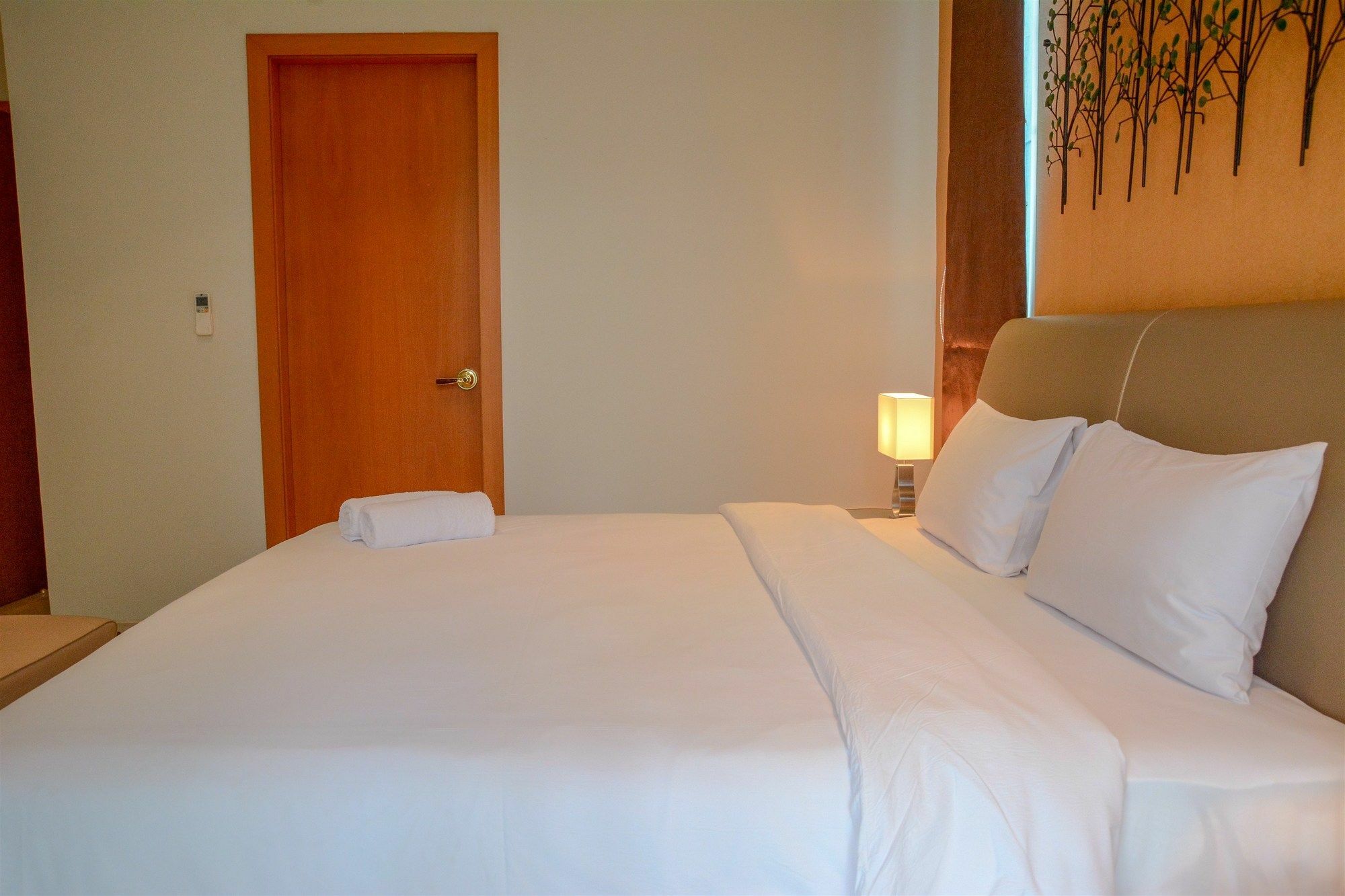 3 Bedrooms Premium Sudirman By Travelio