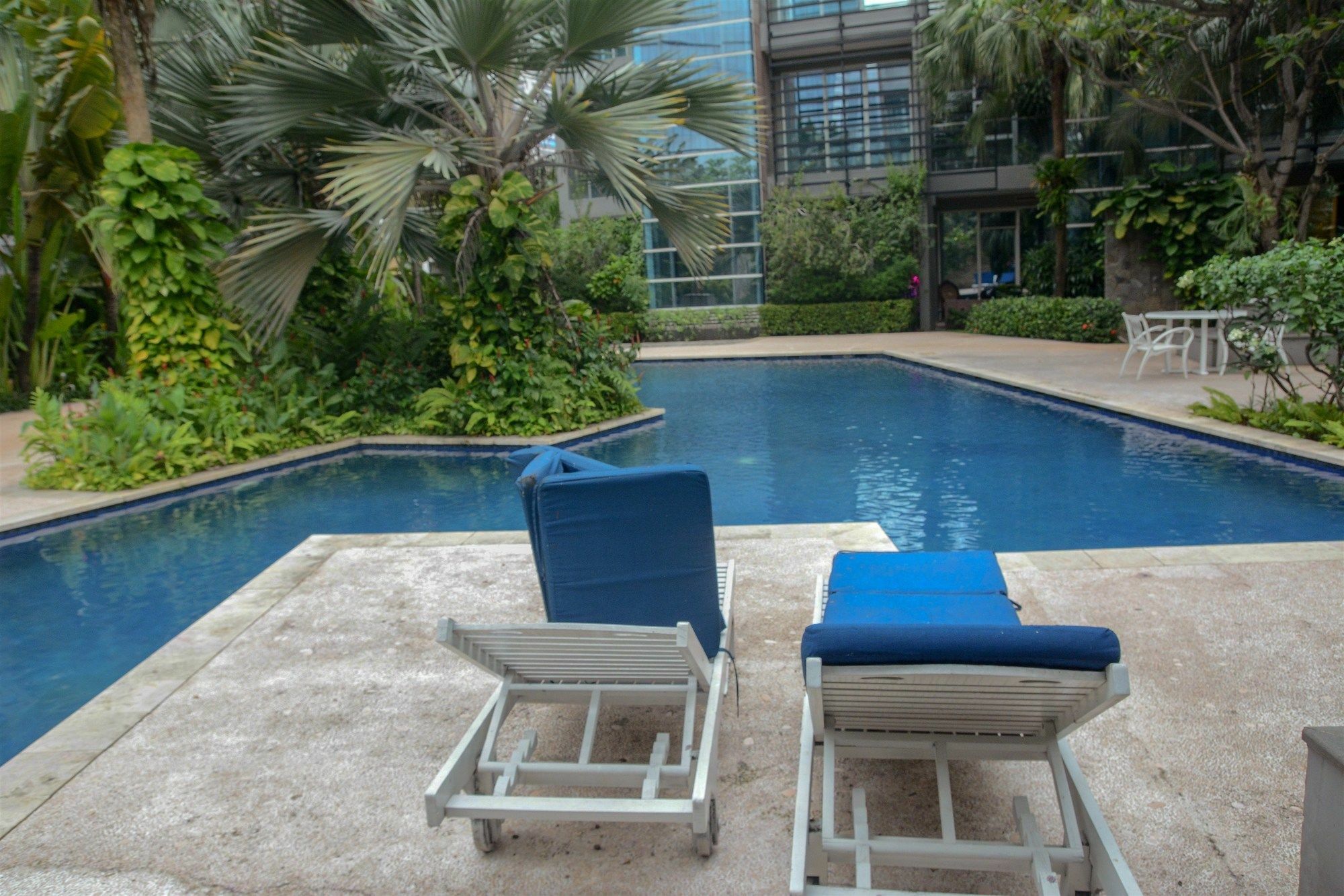 3 Bedrooms Premium Sudirman By Travelio Apartemen