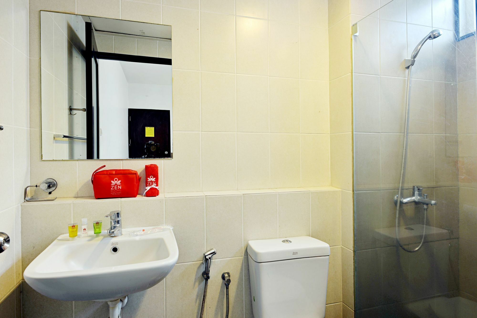 Zen Setiabudi Barat Guest house