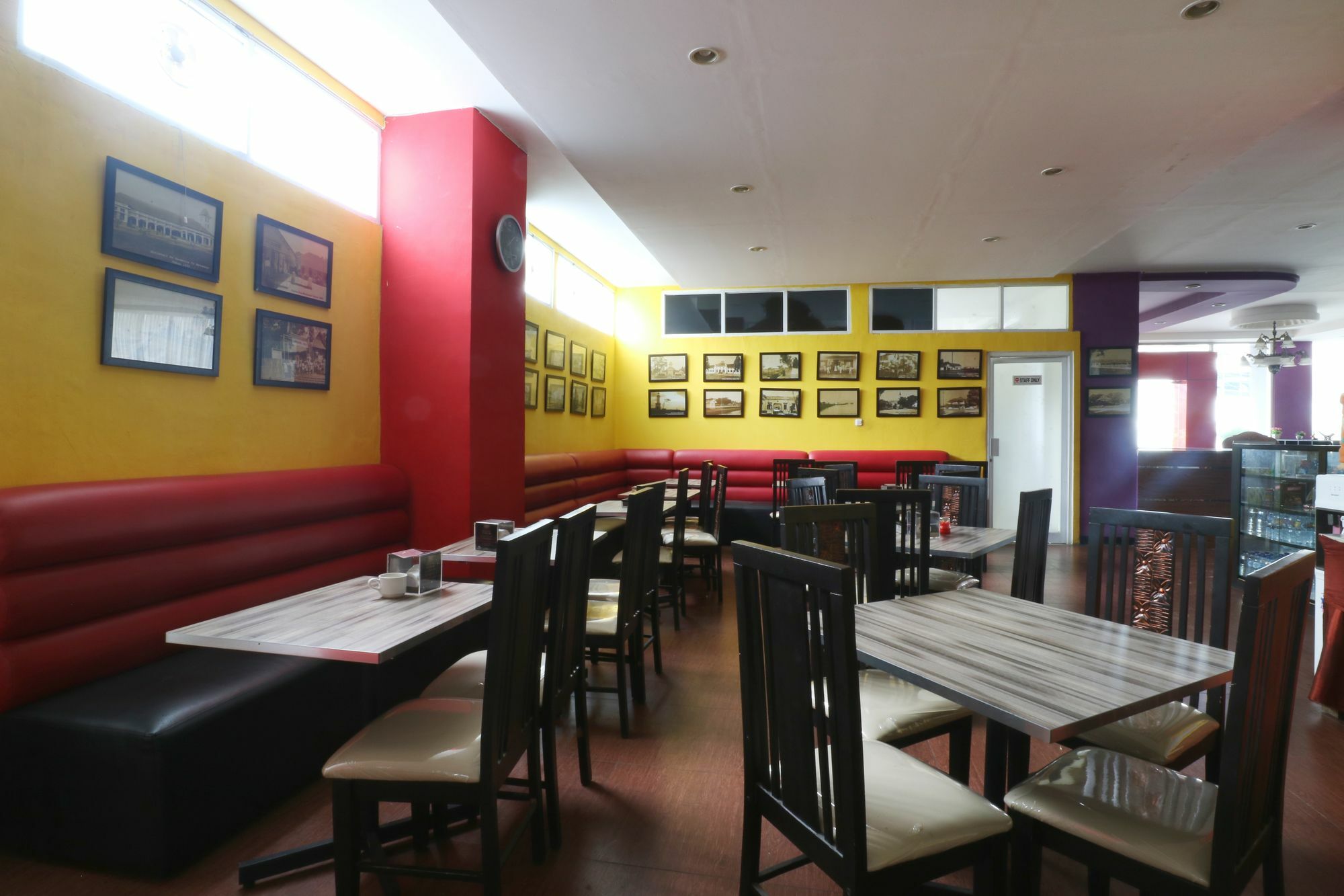 D'boegis Hotel Jakarta