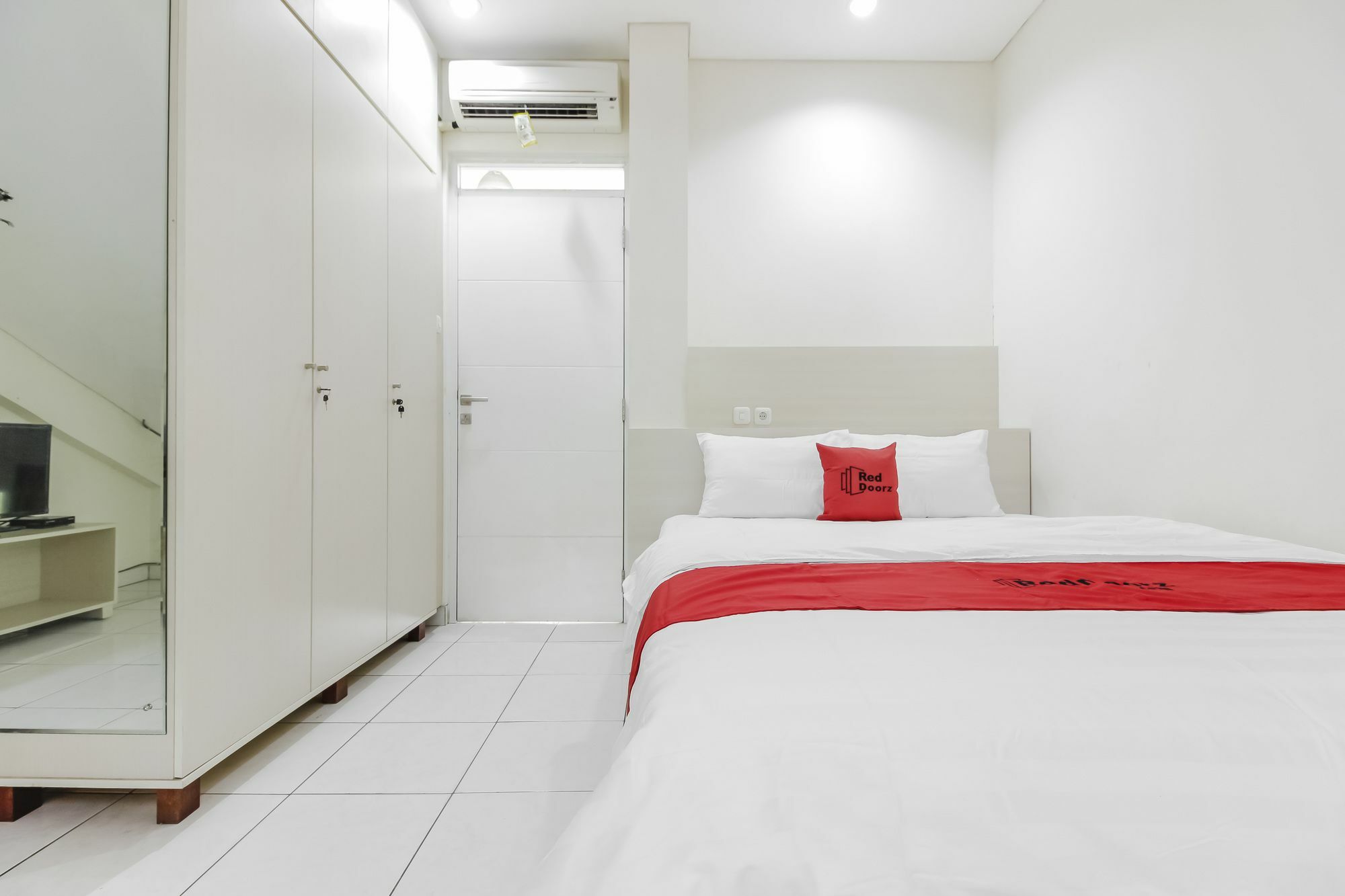 Guest house Reddoorz Near Pancoran 2*