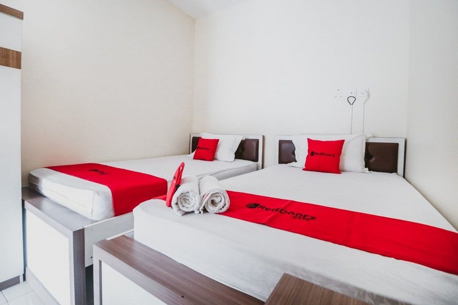 Guest house Reddoorz Near Semanggi