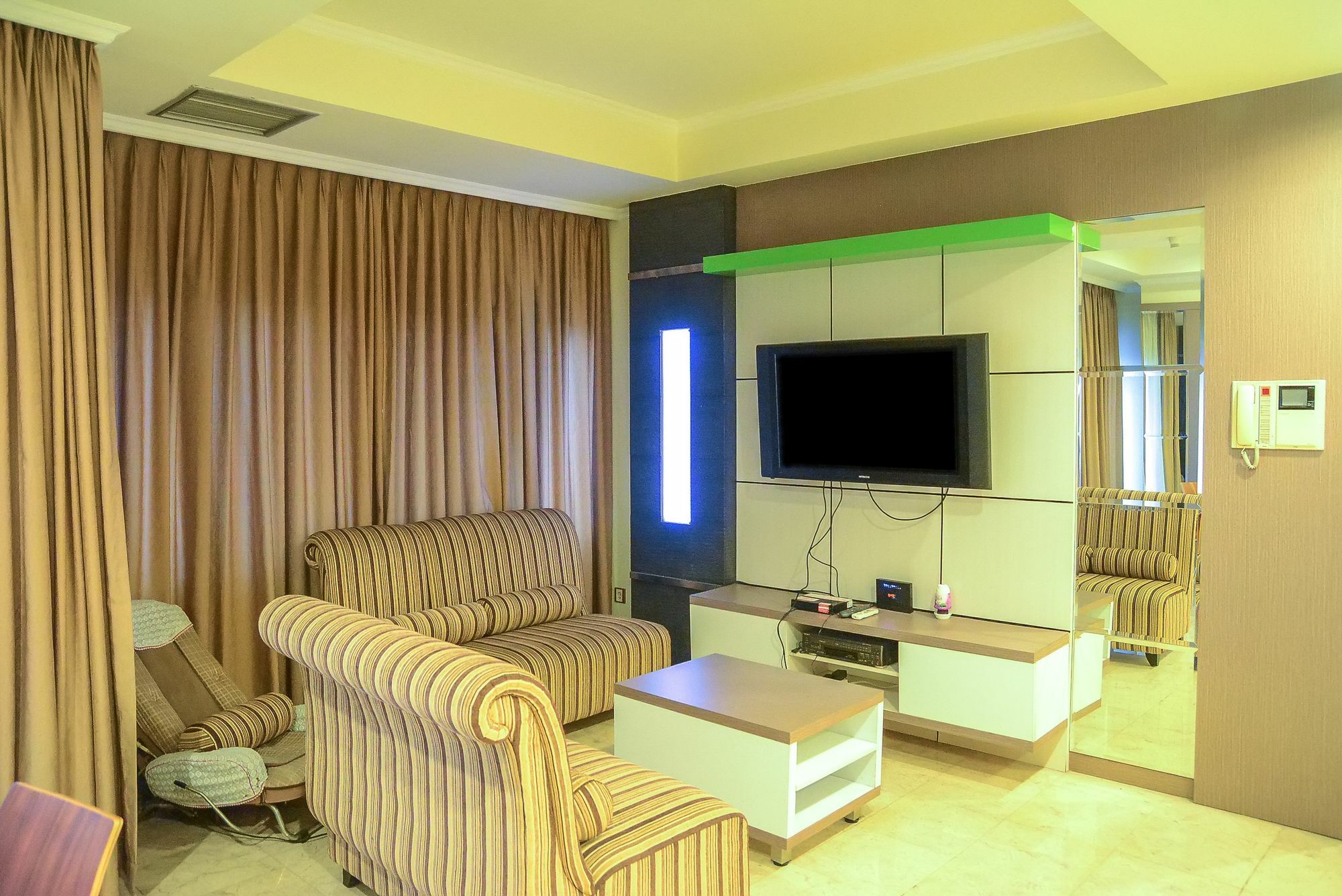 Apartment Exclusive 2 Bedrooms Ambassador By Travelio