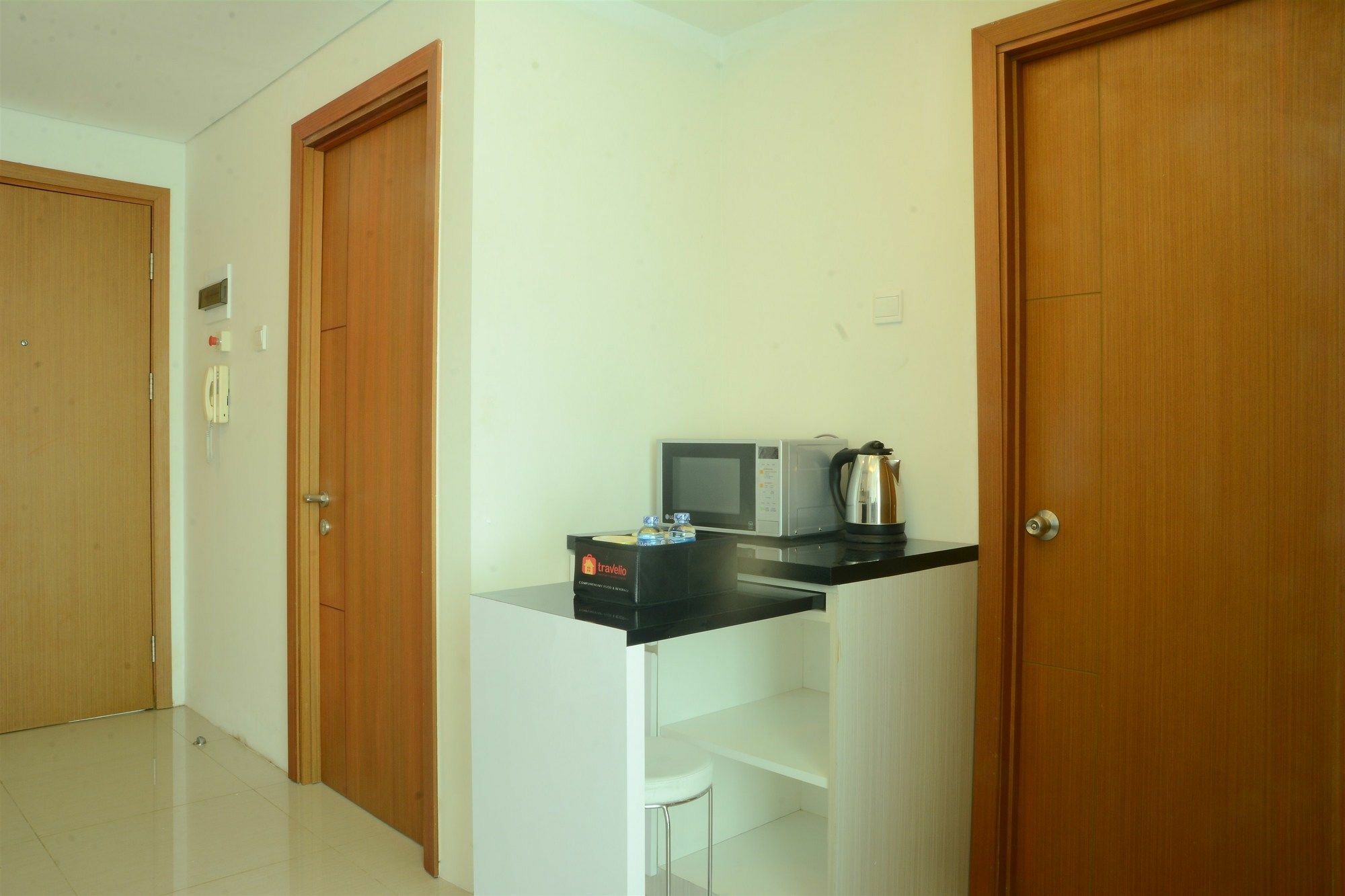 2 Bedrooms Woodland Park By Travelio * Jakarta