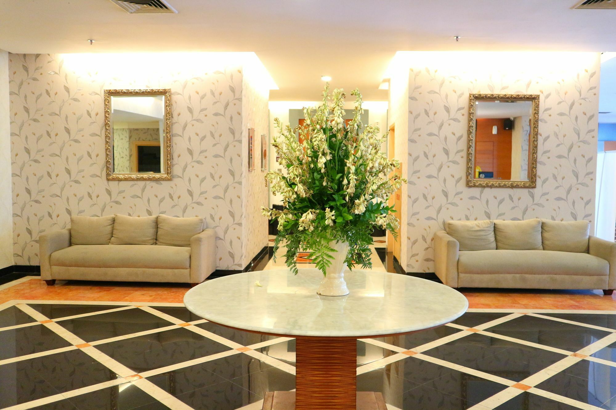 Horison Arcadia Mangga Dua 4*