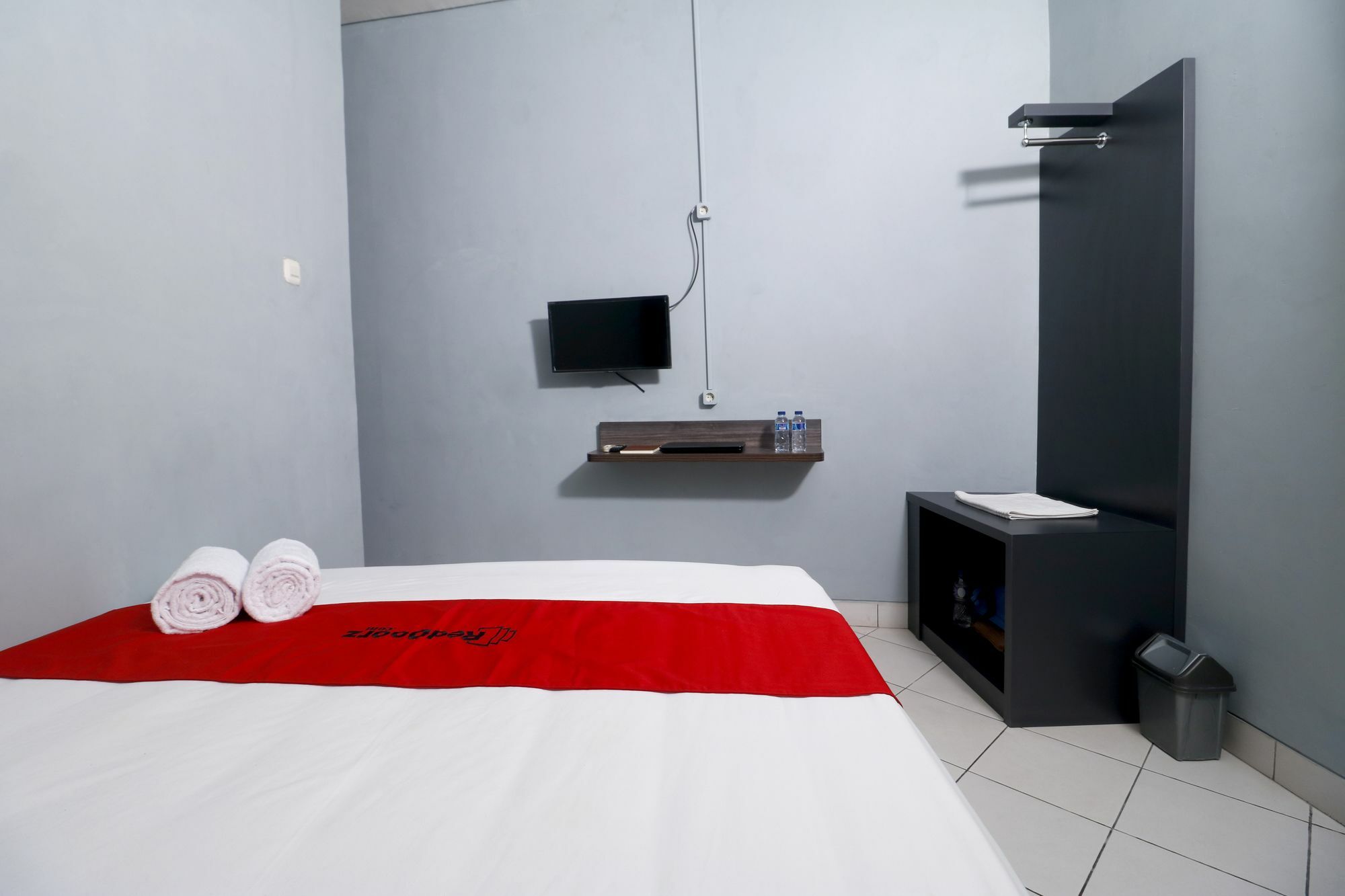 Reddoorz Near Rs Harapan Kita Guest house 3*