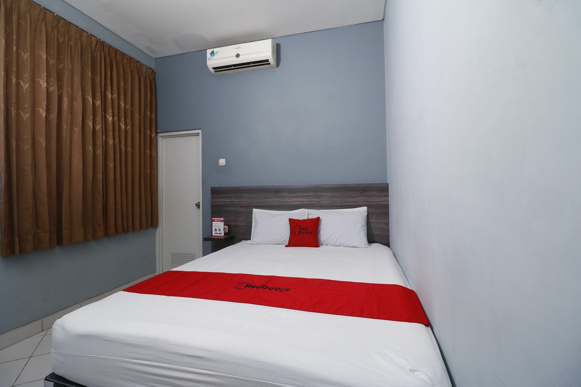 Reddoorz Near Rs Harapan Kita