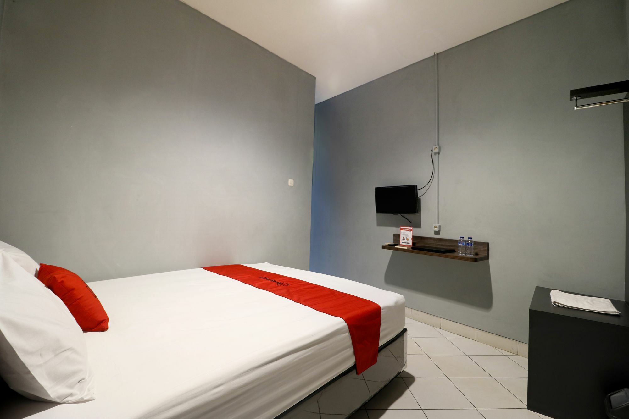 Reddoorz Near Rs Harapan Kita Guest house 3*