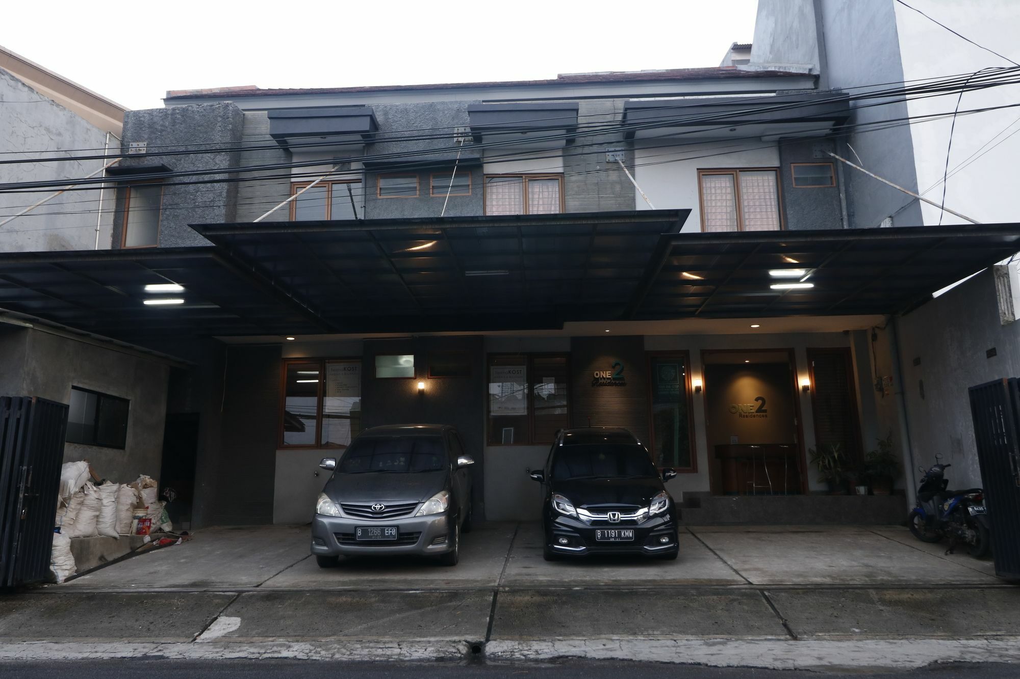 Guest house Reddoorz Near Rs Harapan Kita