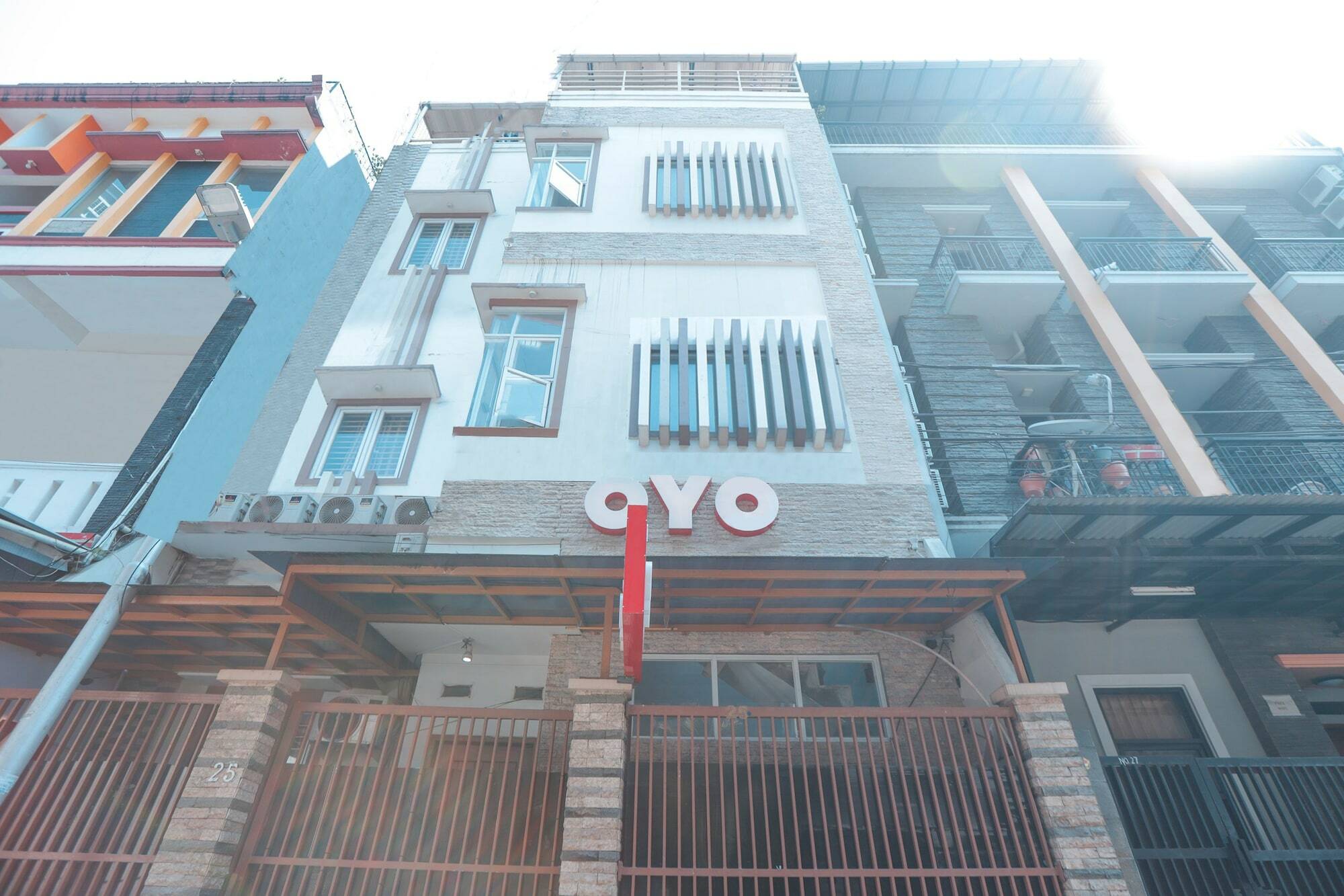Hotel Oyo 150 Harmoni Jakarta