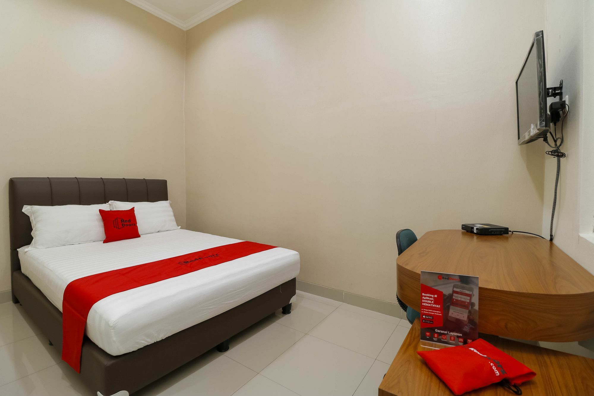 Reddoorz Syariah Near Dharmawangsa