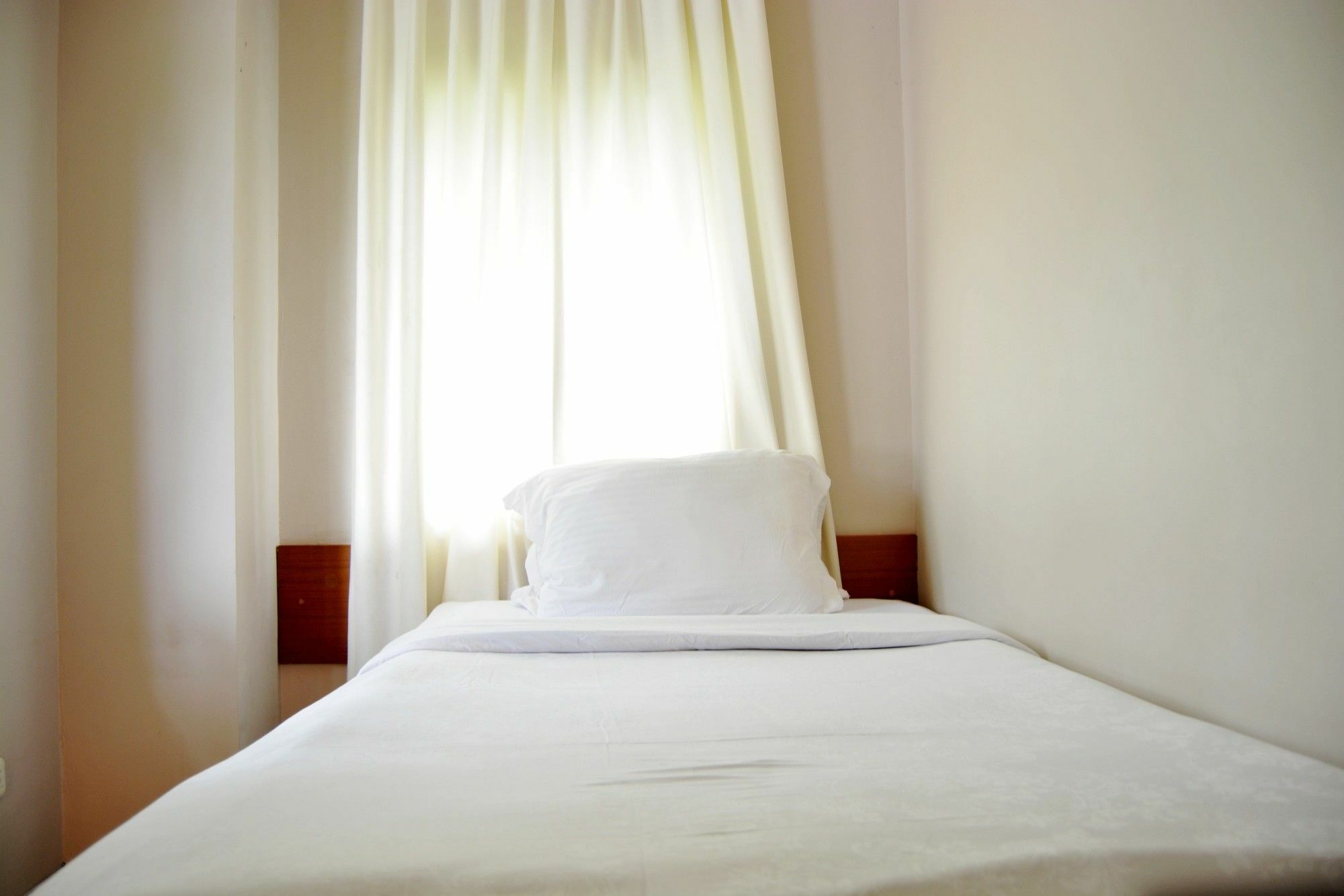 Guest house W Cikatomas Jakarta