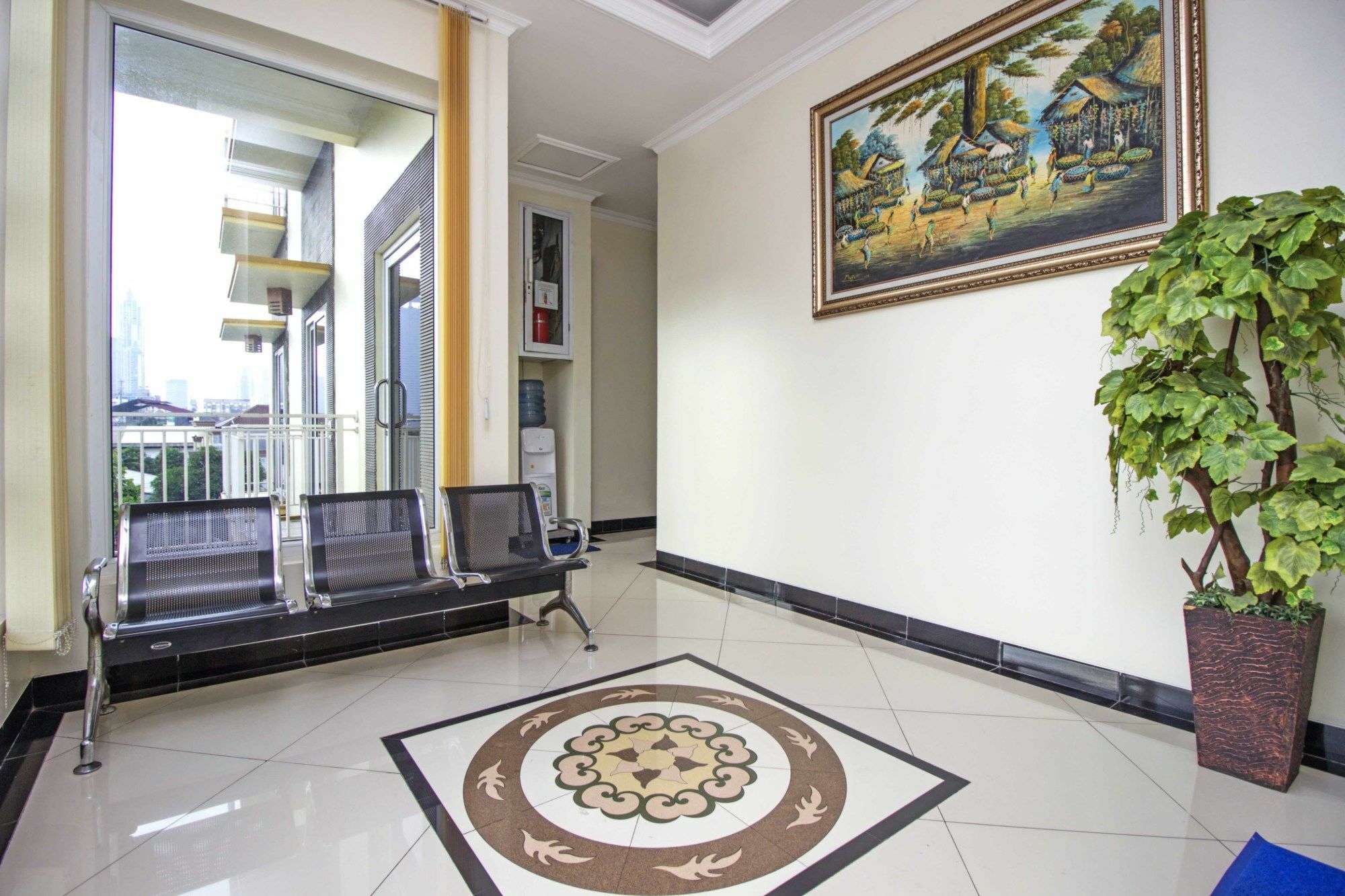 Guest house Reddoorz Near Itc Kuningan Jakarta
