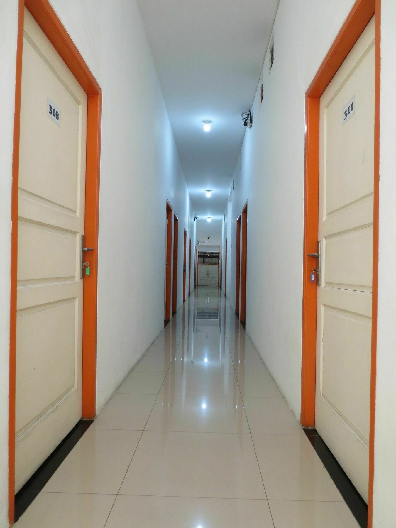 Motel The Grand Palace Resident 2*