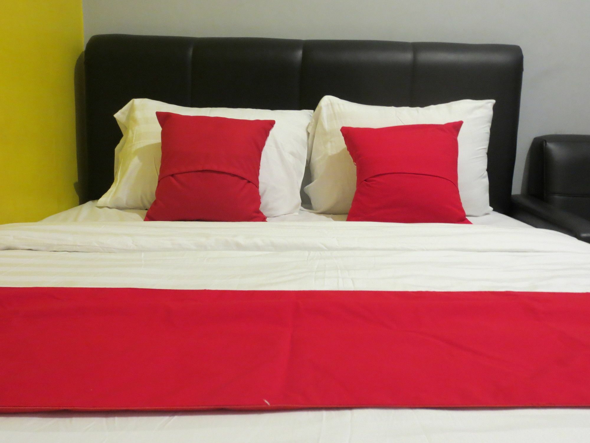 The Grand Palace Resident Motel