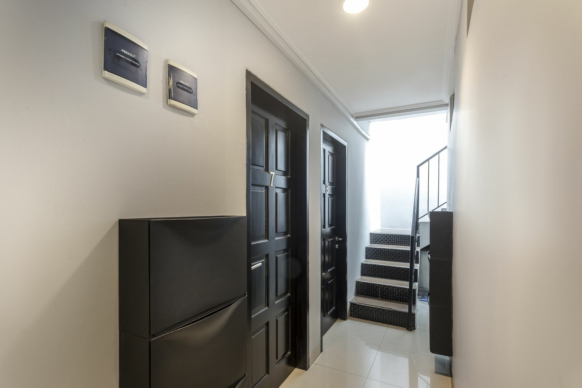Oyo 105 La Maison D Ilona Hotel Jakarta