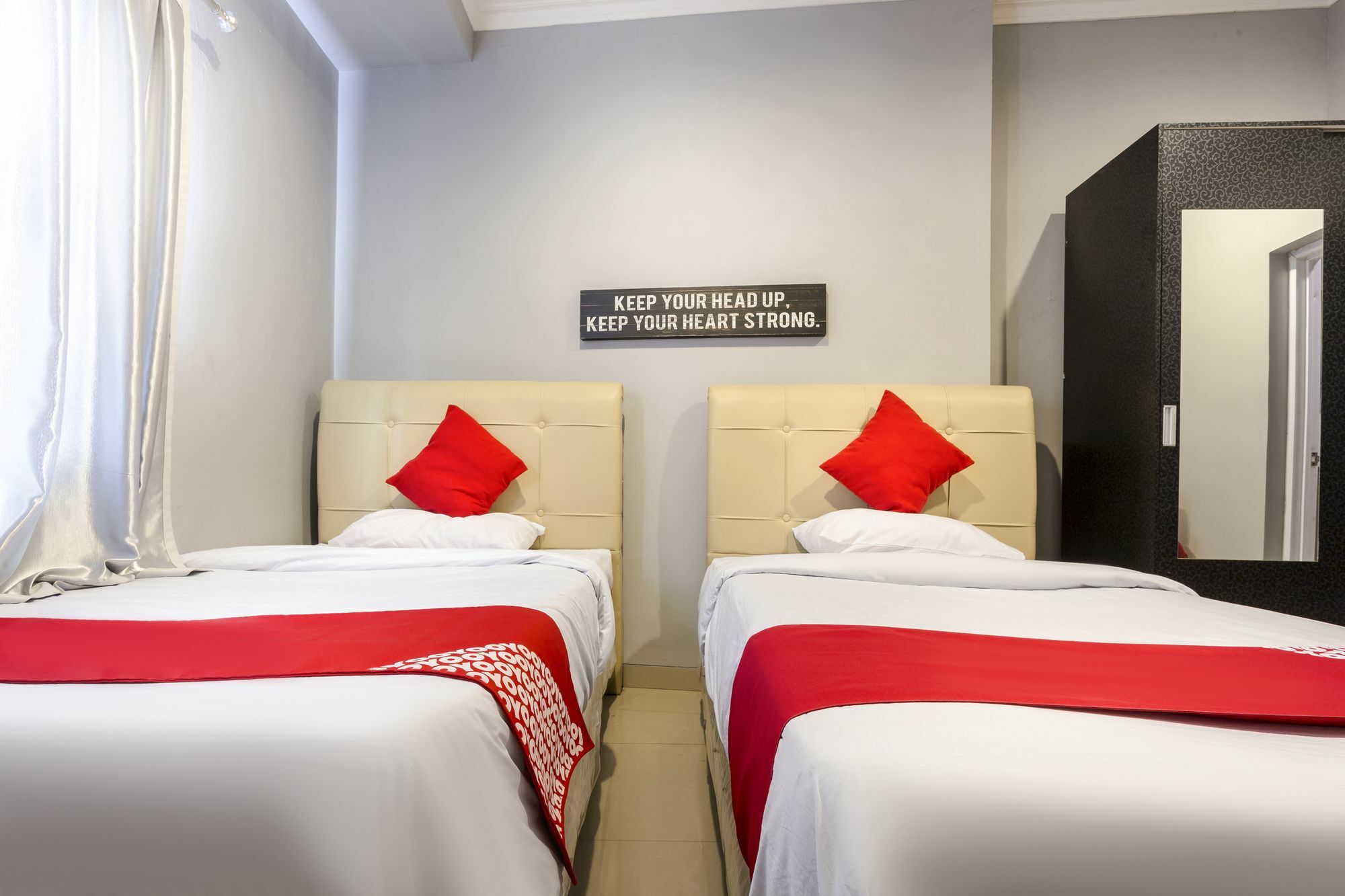 Oyo 105 La Maison D Ilona Hotel Jakarta