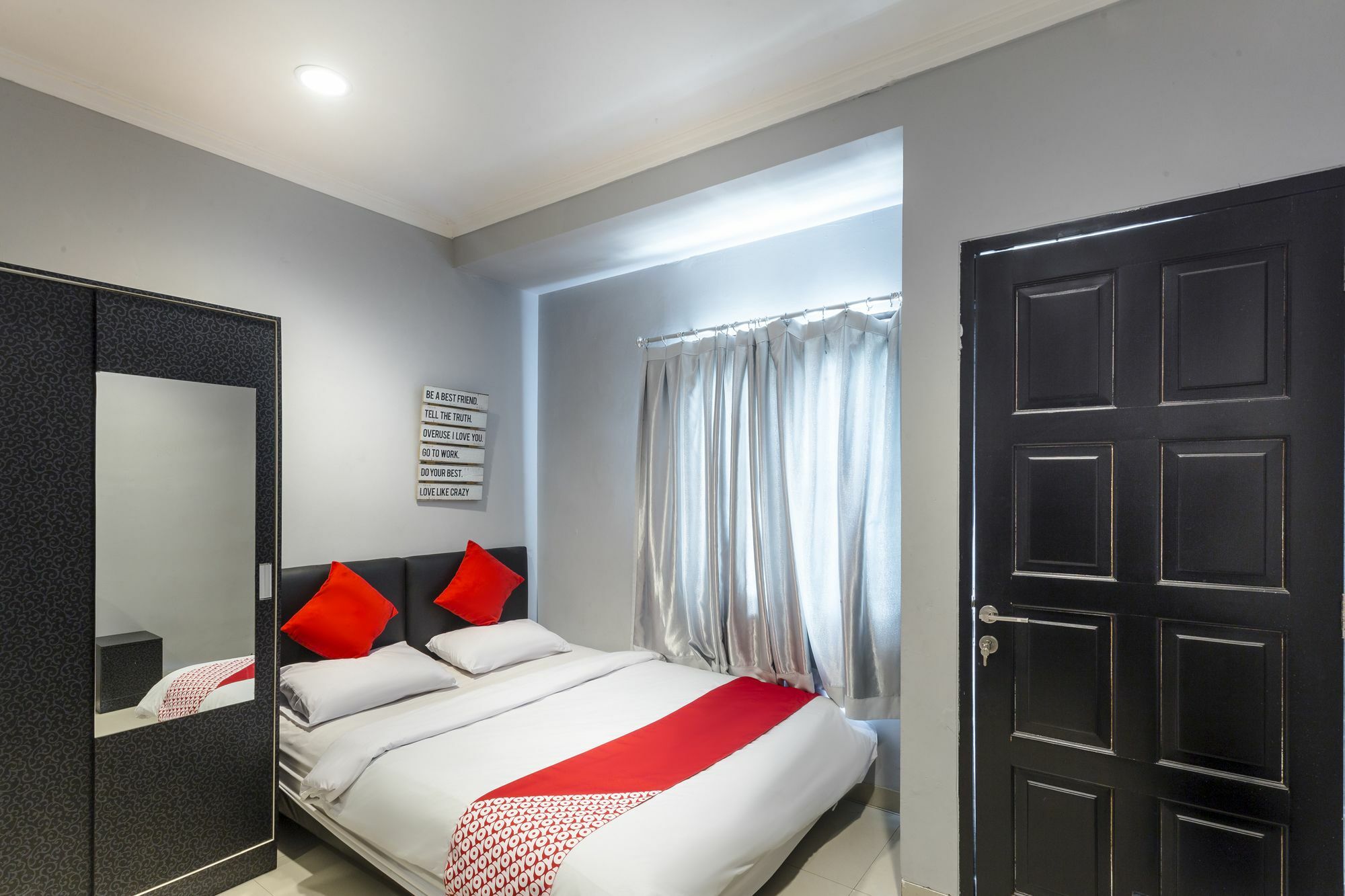 Oyo 105 La Maison D Ilona Hotel Jakarta
