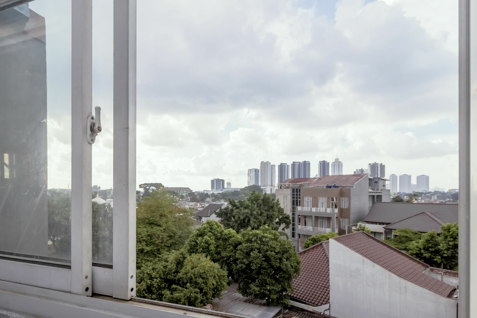 Hotel Oyo 105 La Maison D Ilona Jakarta