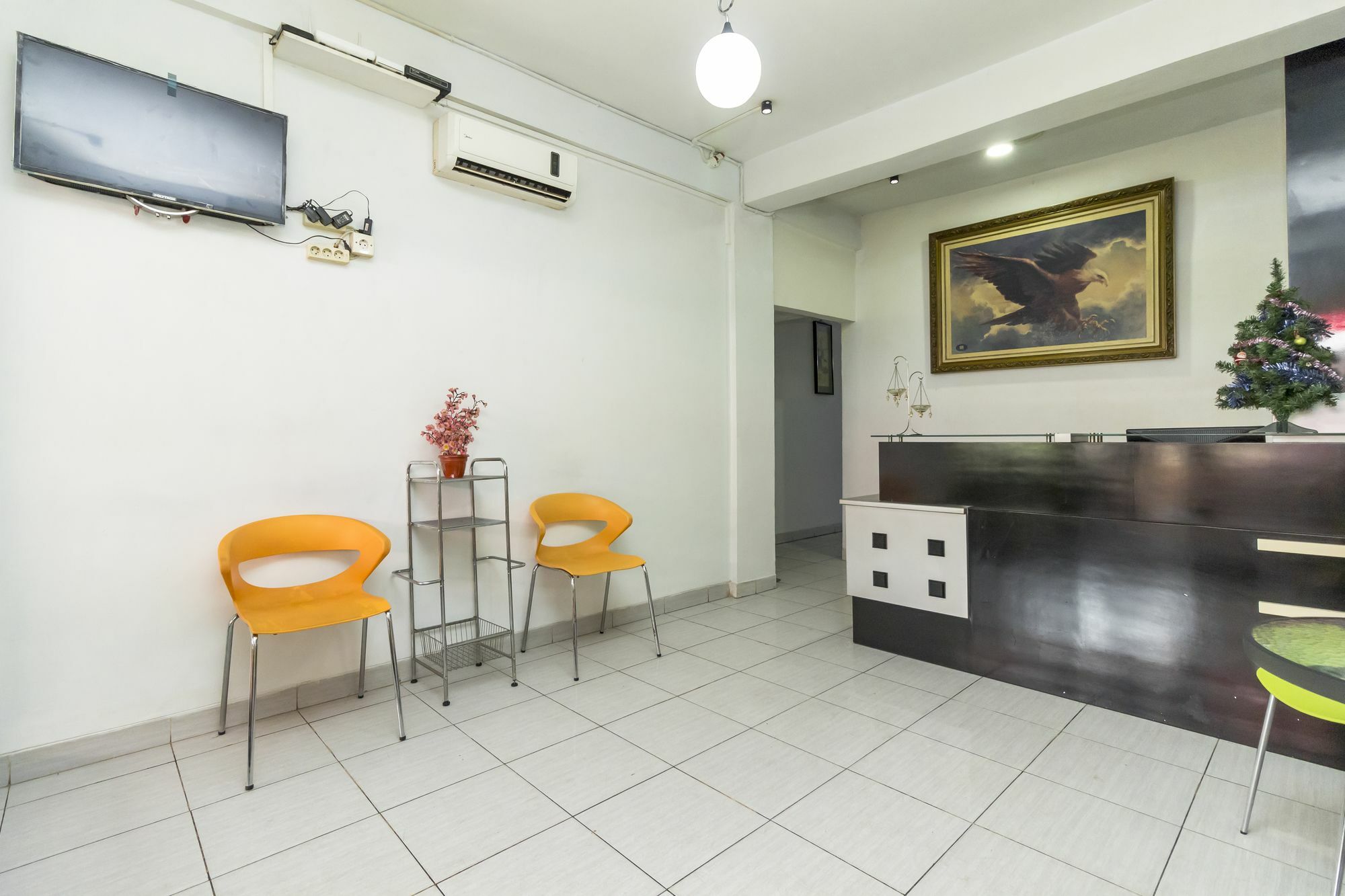 Reddoorz Near Gajah Mada Plaza 2 Guest house 2*