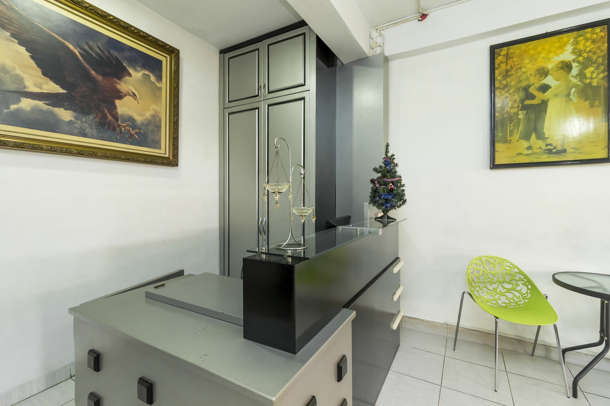Reddoorz Near Gajah Mada Plaza 2 2*