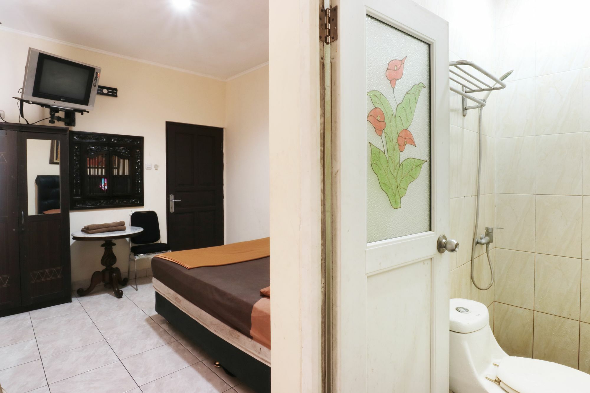 Nely Murni Hotel