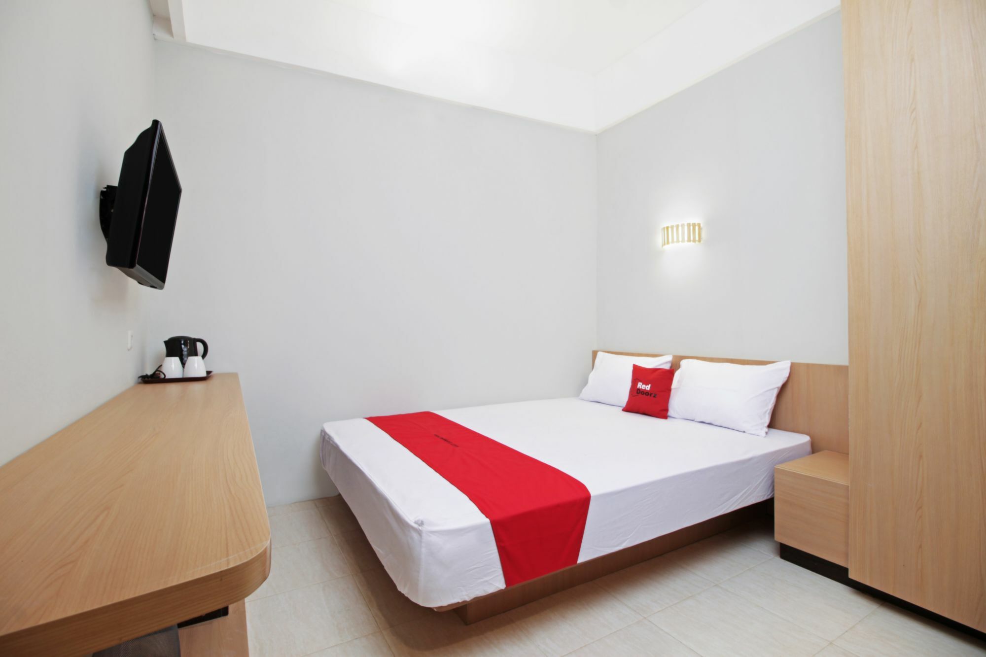 Reddoorz @ Raya Kelapa Dua Jakarta