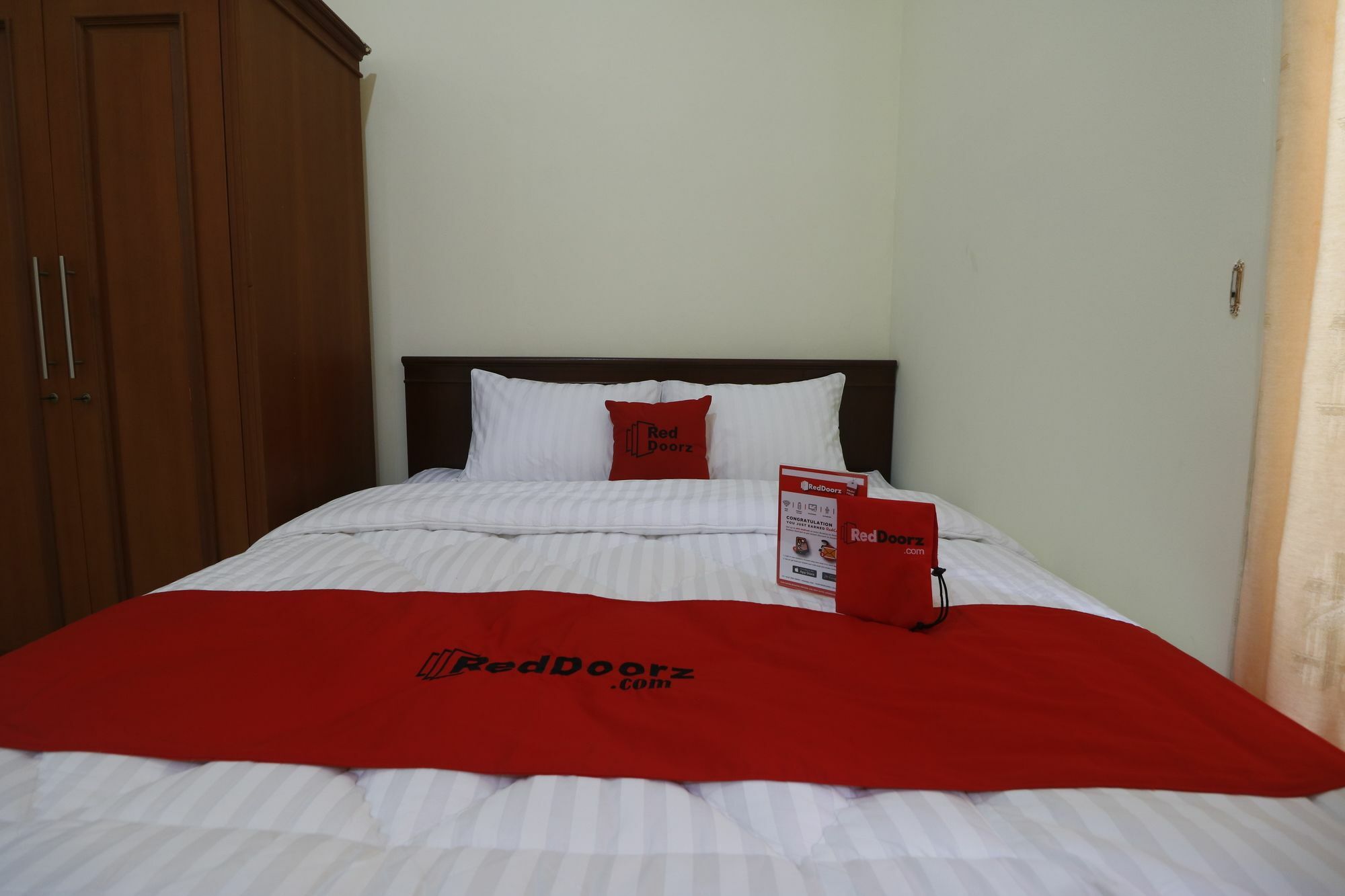 Reddoorz @ Cempaka Putih Timur Guest house 3*