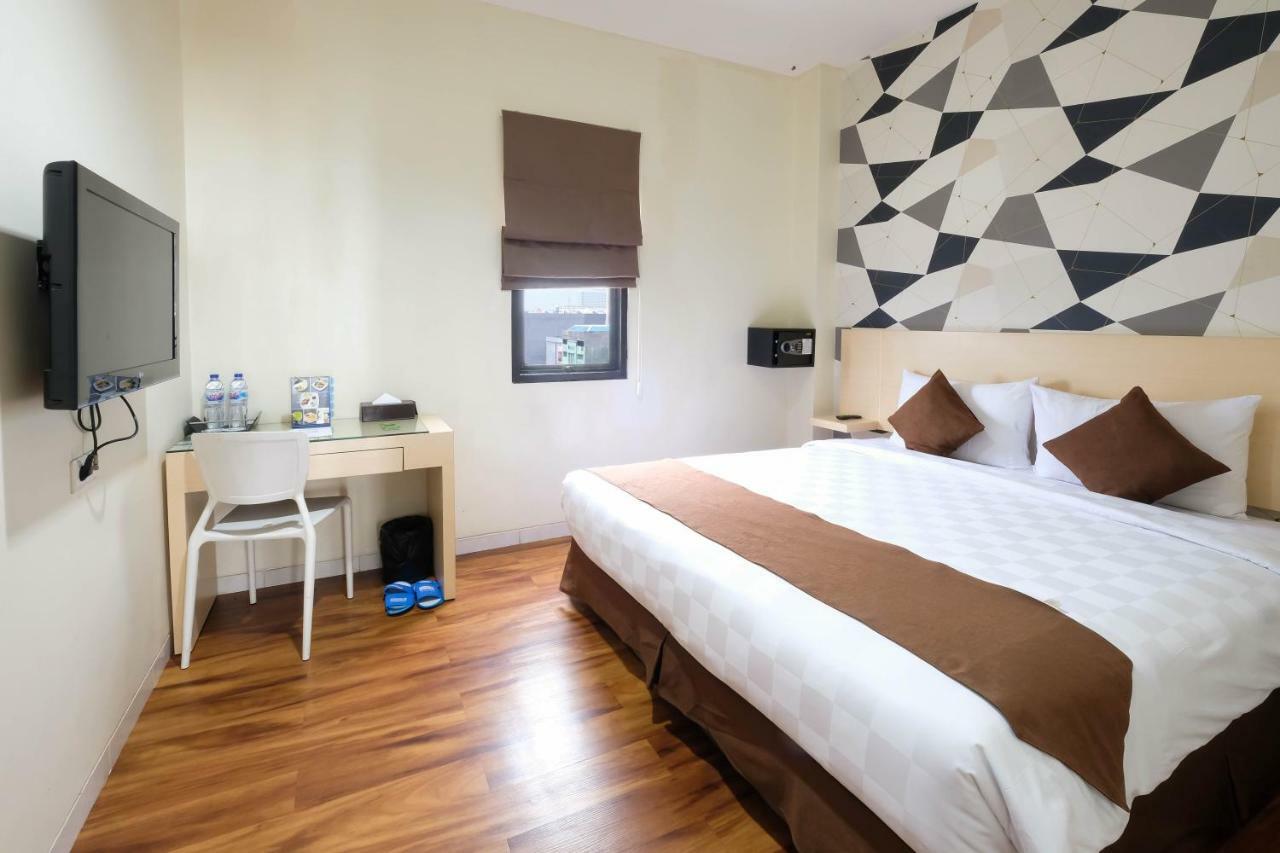 Khách sạn 88 Mangga Besar Raya 120 By Wh Jakarta