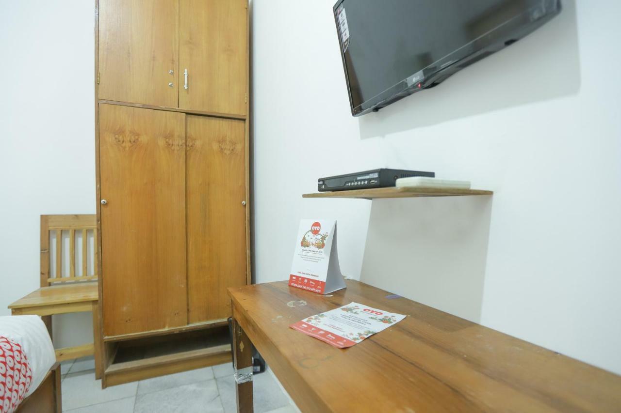 Hotel Oyo 150 Harmoni Jakarta