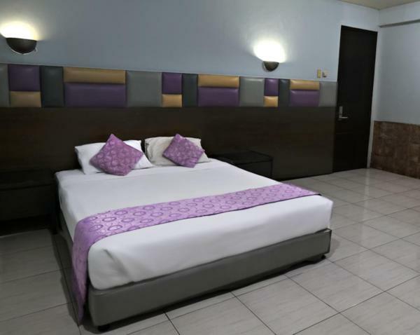 Alma Hotel 2*