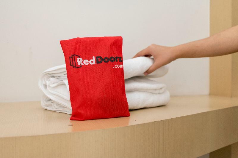 Reddoorz @ Cideng Barat Guest house Jakarta
