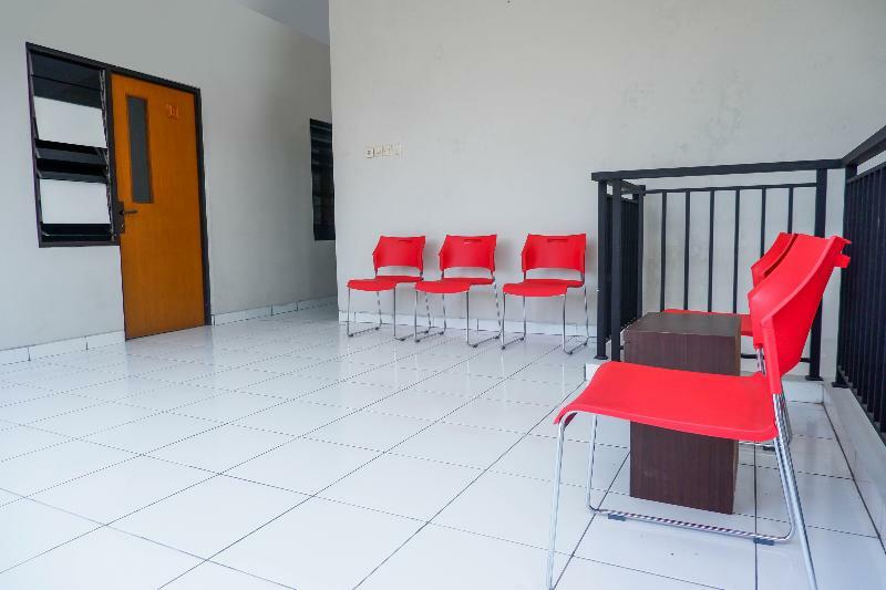 Oyo 150 Harmoni Hotel 2*