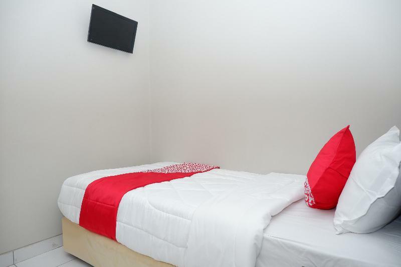 Oyo 150 Harmoni Hotel Jakarta
