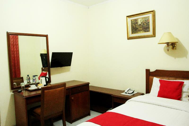 Oyo 108 Surya Hotel Jakarta