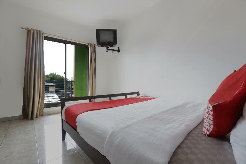 Reddoorz Near Tomang 2 Guest house Jakarta