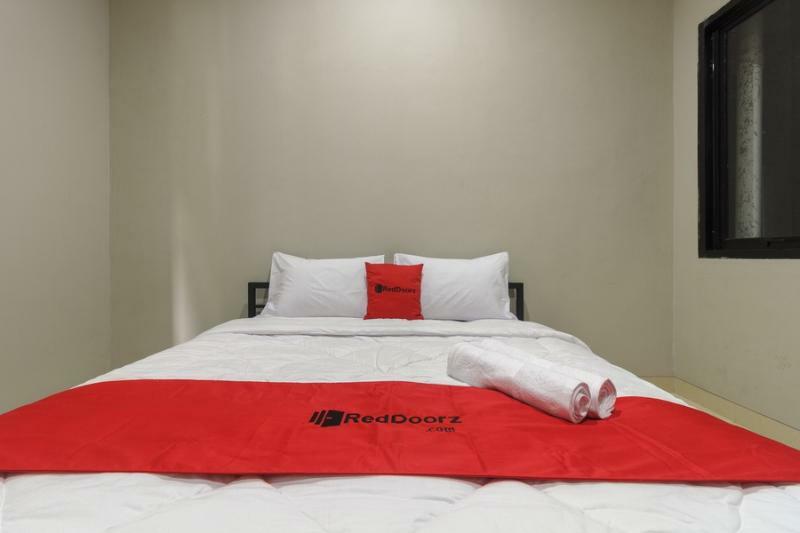 Reddoorz Near Puri Indah Mall Jakarta