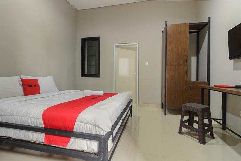 Reddoorz Near Puri Indah Mall Gasthuis Jakarta