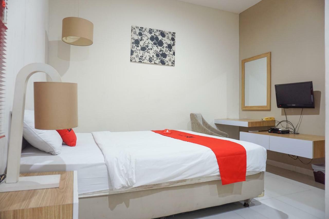 Guest house Residences By Reddoorz Syariah Near Tebet Timur Dalam - Minimum 7 Days
