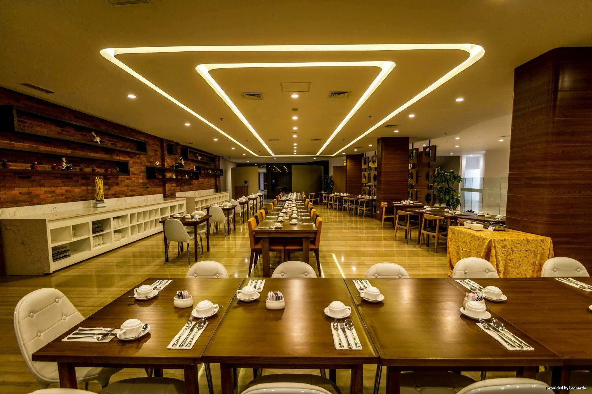 Hariston & Suites, Pluit - 4*