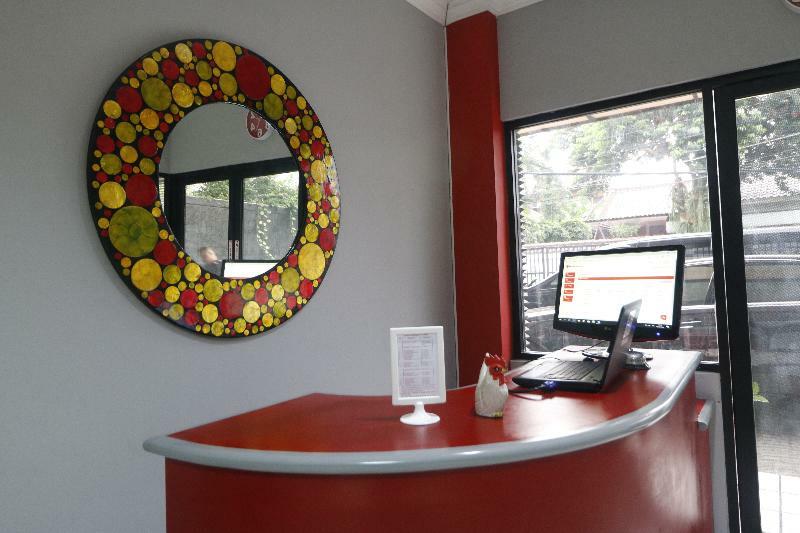Reddoorz Near Rs Fatmawati 2 2*