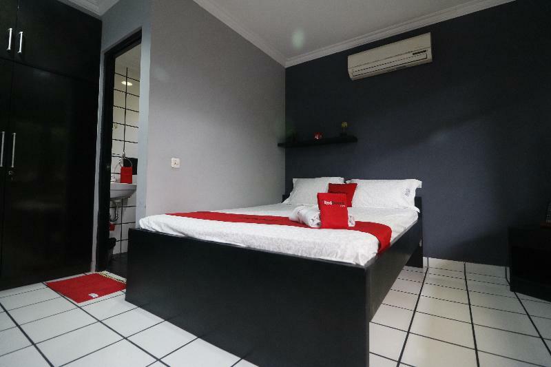 Reddoorz Near Rs Fatmawati 2 2*