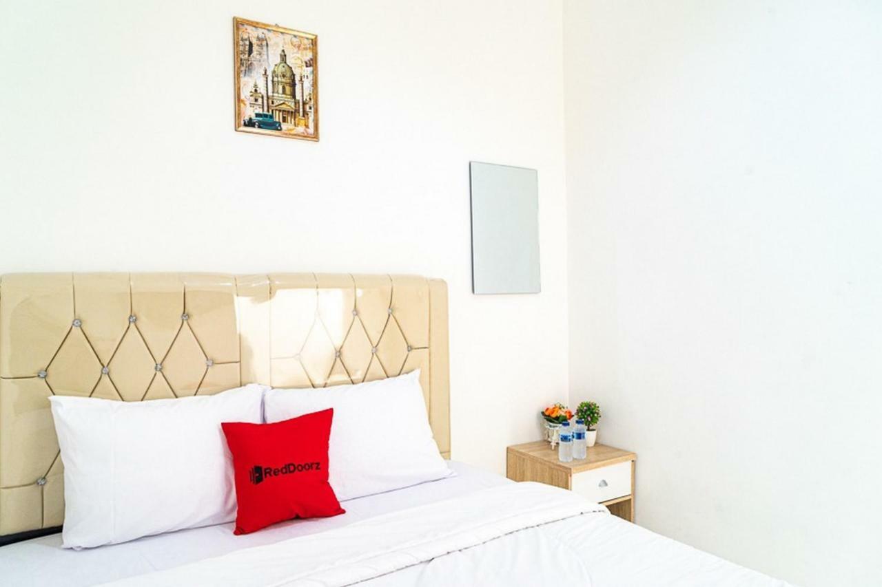 Reddoorz Near Tarumanagara Guest house 2*