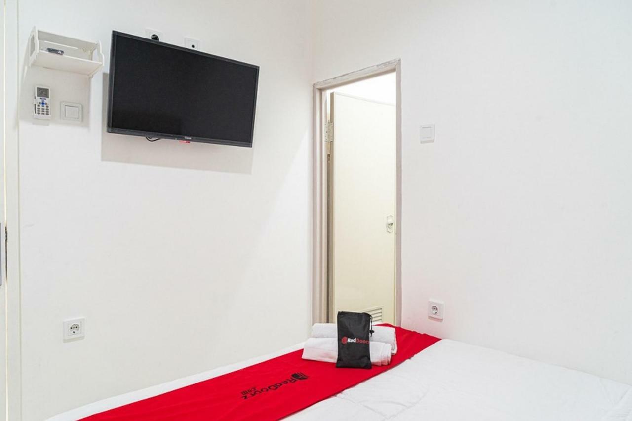 Guest house Reddoorz Near Tarumanagara Jakarta