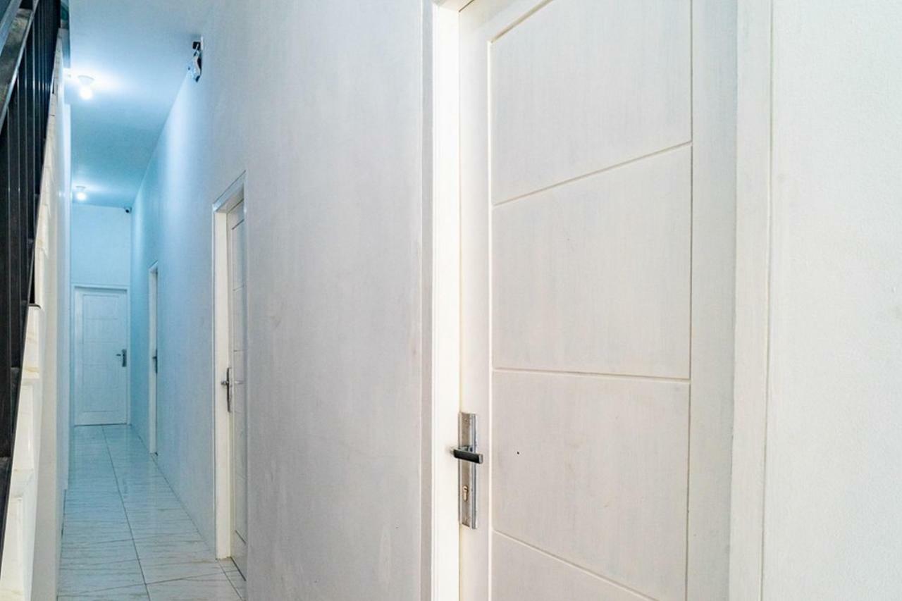 Reddoorz Near Tarumanagara 2* Jakarta